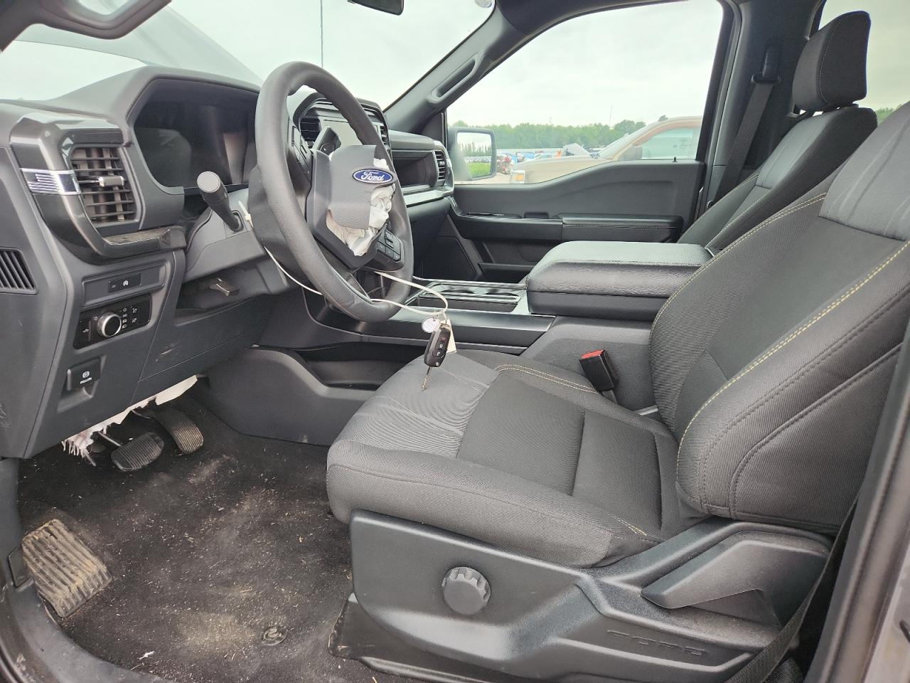 2025 FORD F150