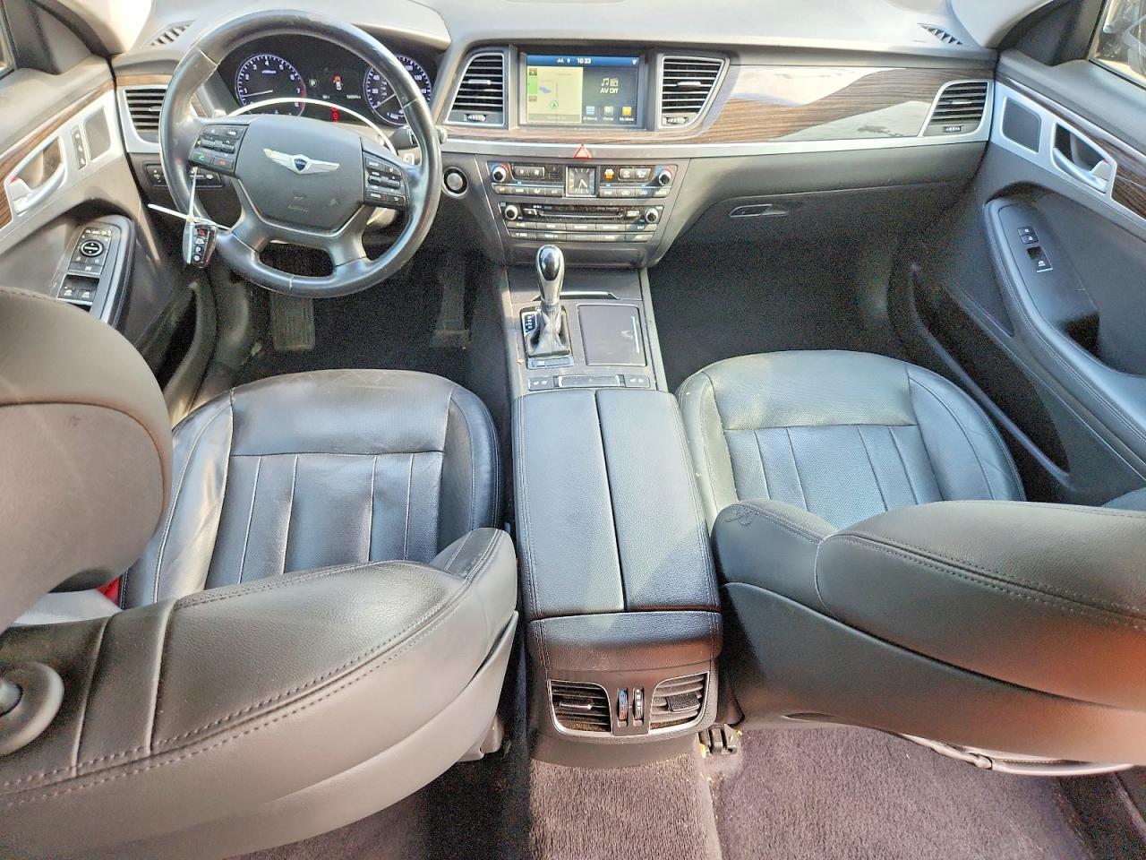 2016 HYUNDAI GENESIS