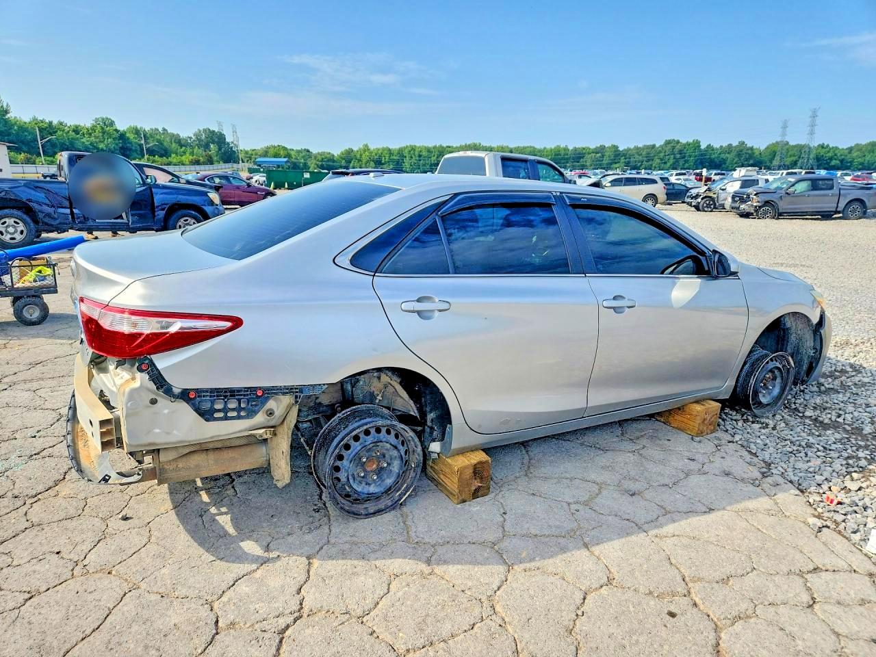 2015 TOYOTA CAMRY