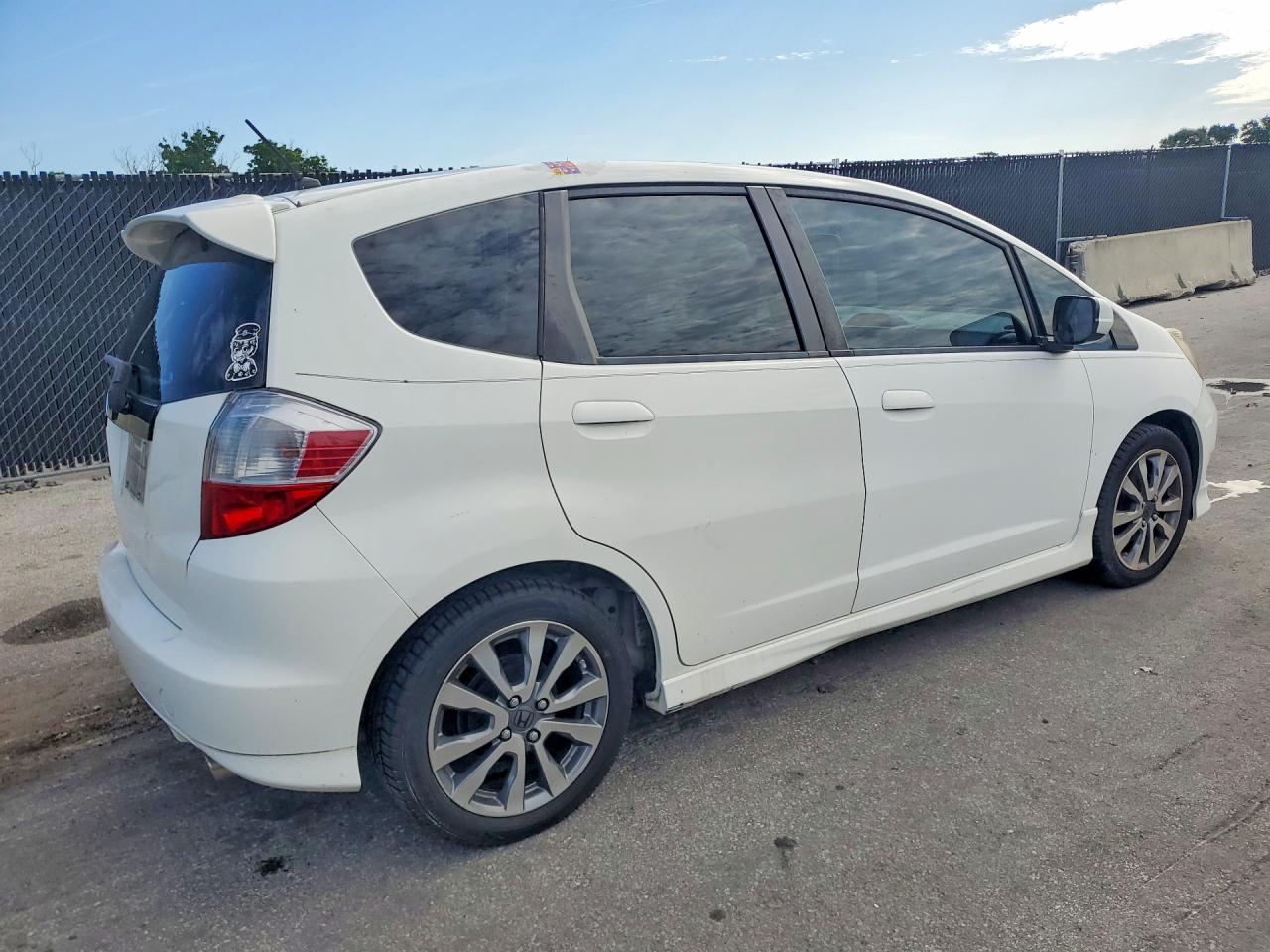 2013 HONDA FIT