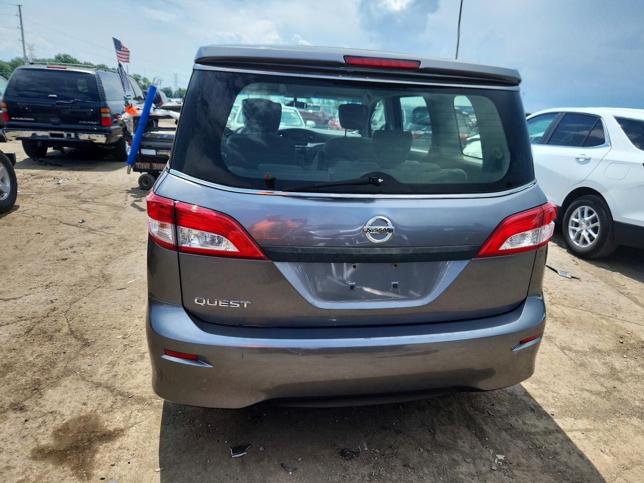 2015 NISSAN QUEST