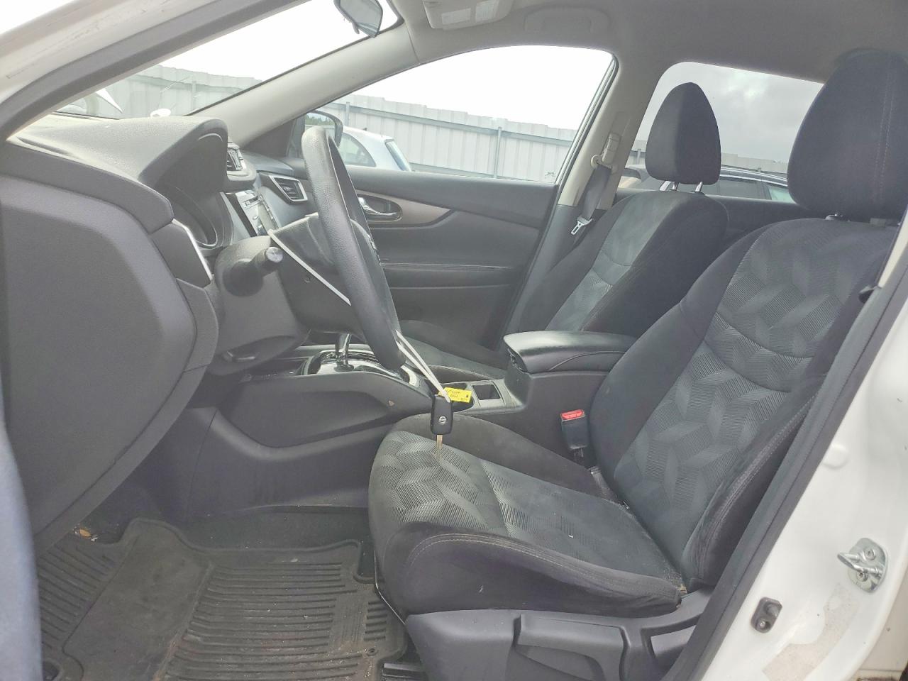 2015 NISSAN ROGUE