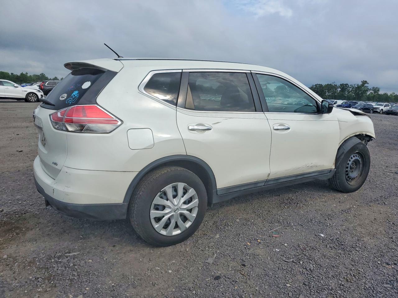 2015 NISSAN ROGUE