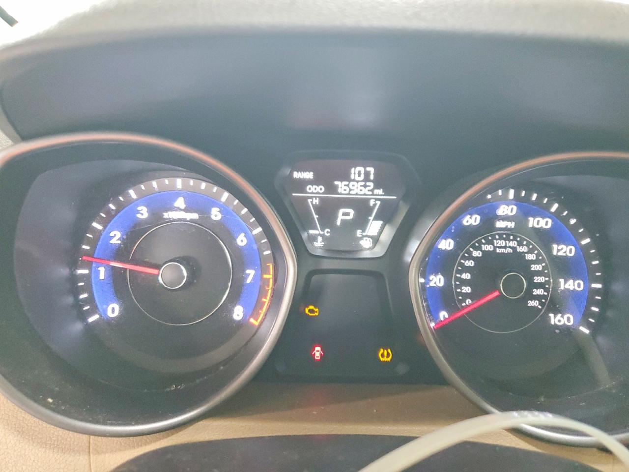 2013 HYUNDAI ELANTRA