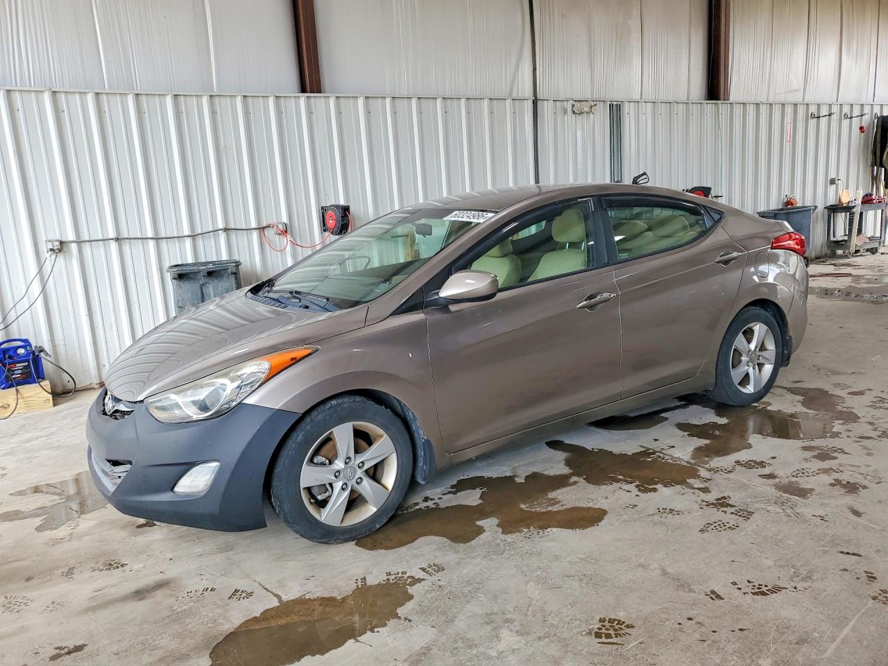 2013 HYUNDAI ELANTRA