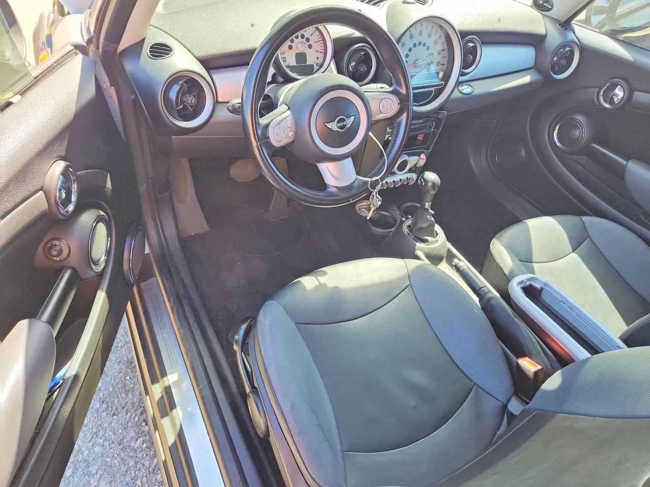2010 MINI COOPER