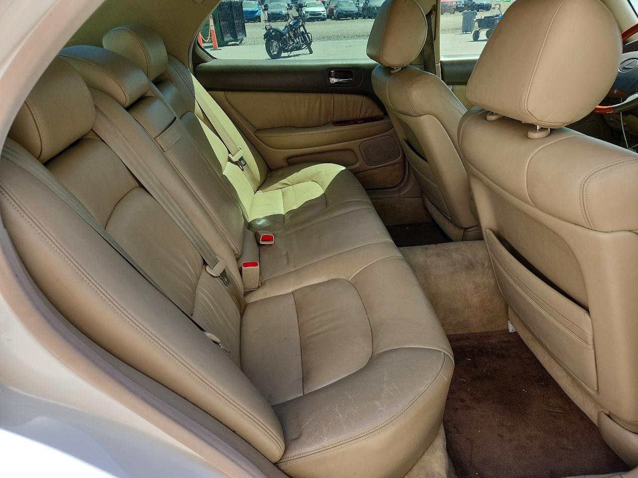 2000 LEXUS LS400
