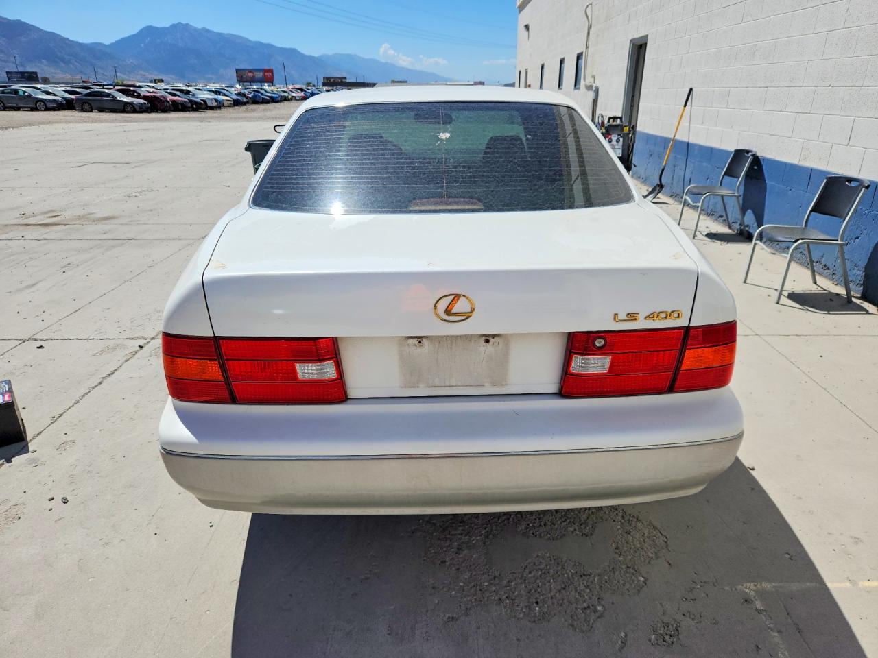 2000 LEXUS LS400