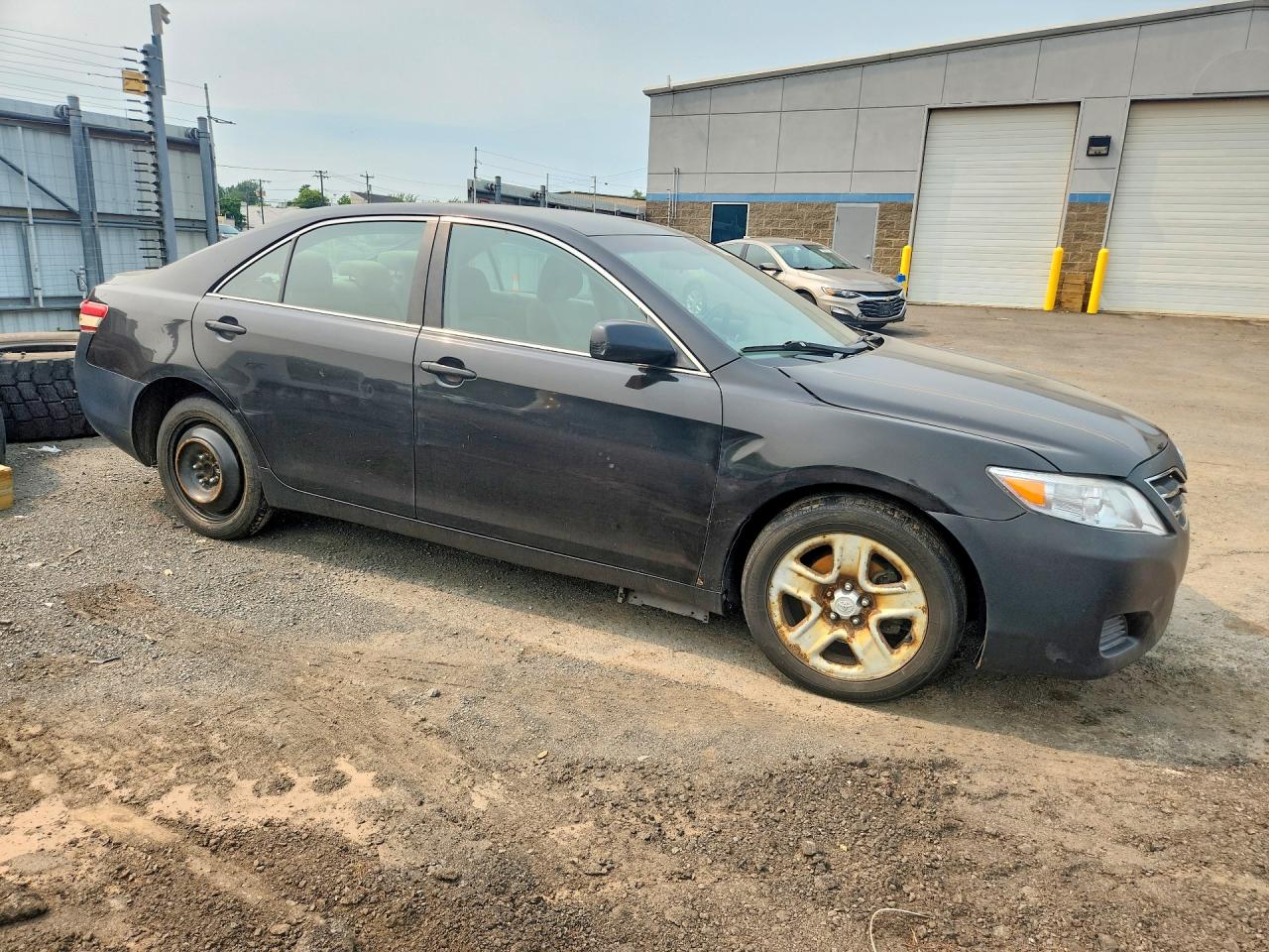 2011 TOYOTA CAMRY