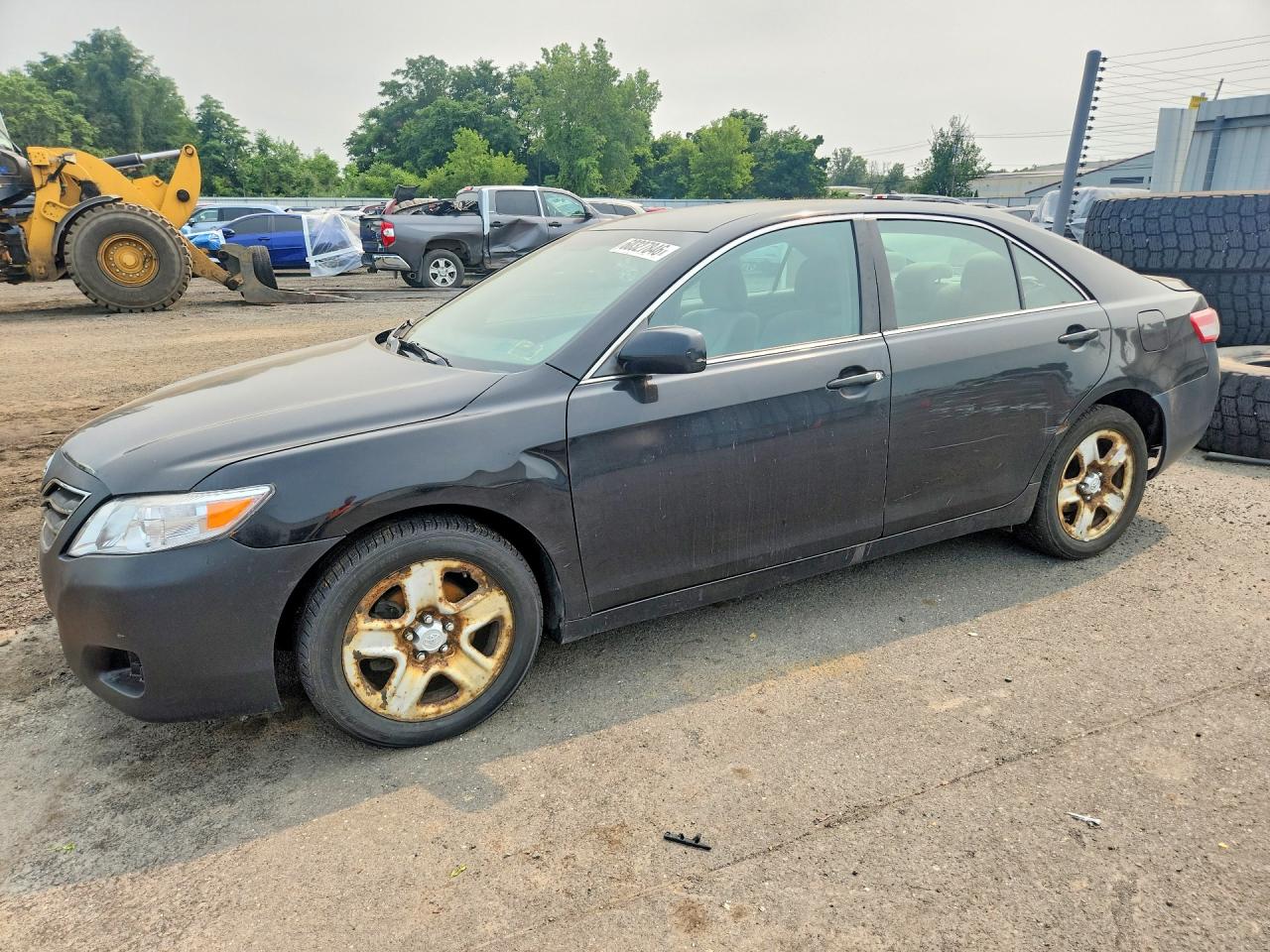 2011 TOYOTA CAMRY