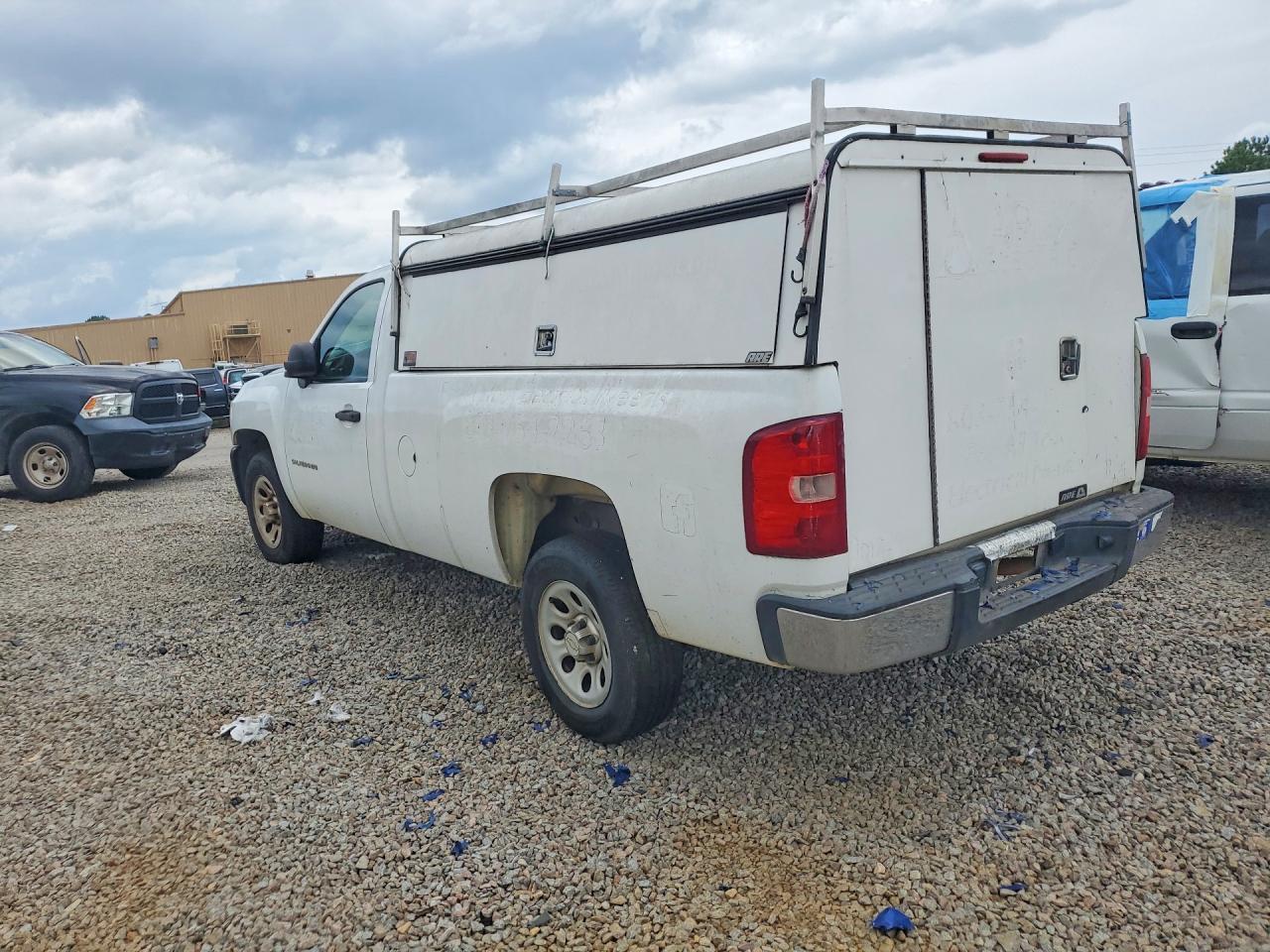 2011 CHEVROLET SILVERADO