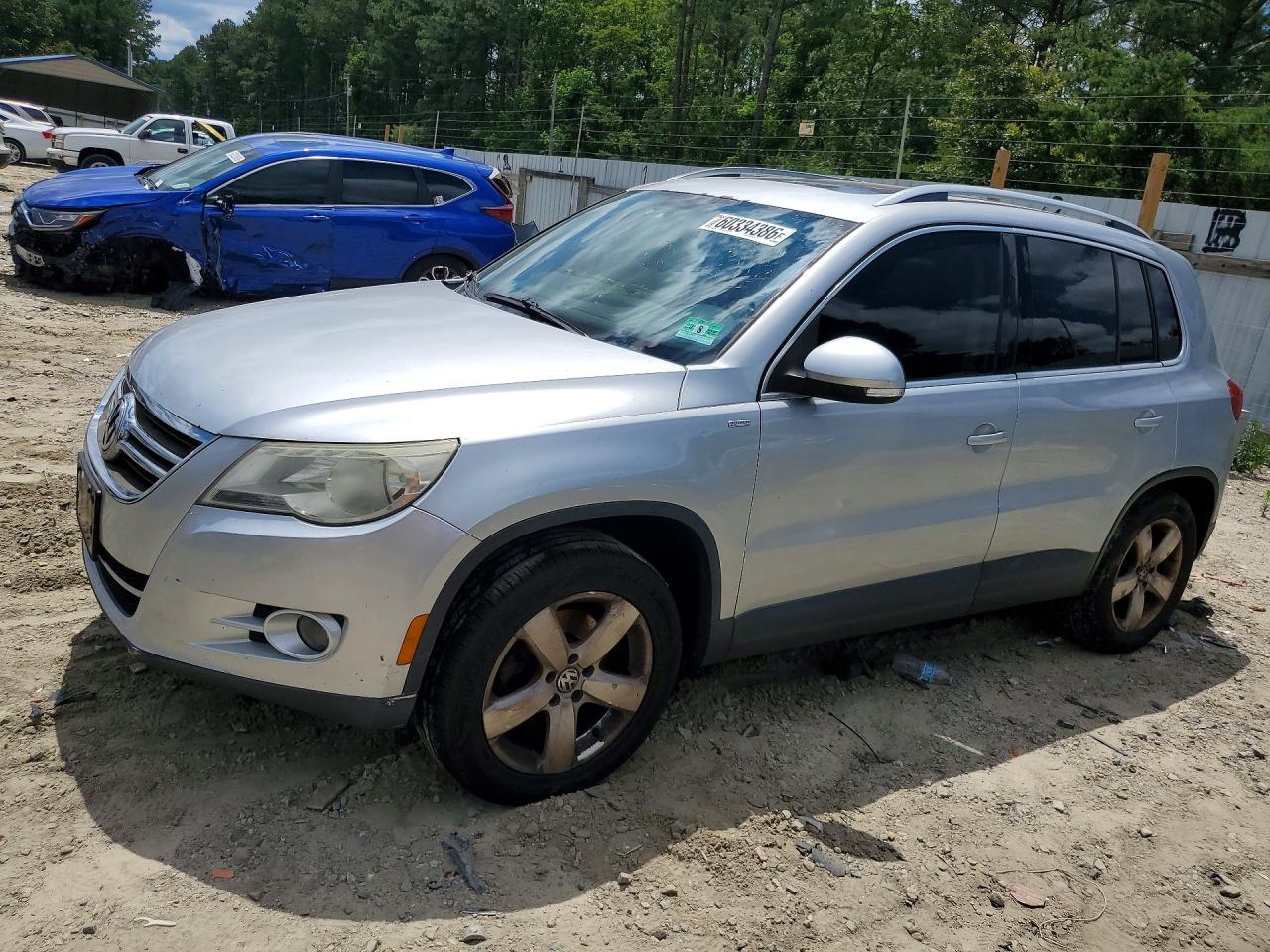 2010 VOLKSWAGEN TIGUAN