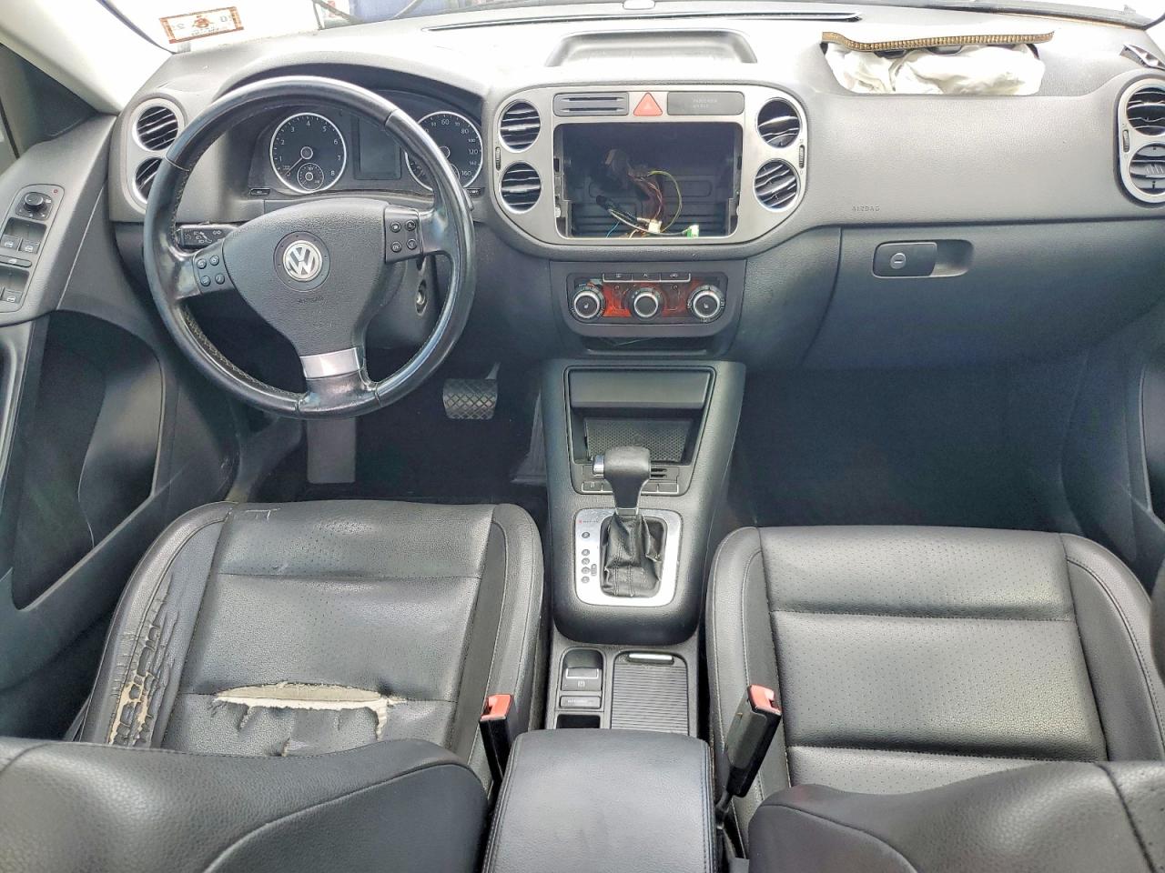 2010 VOLKSWAGEN TIGUAN