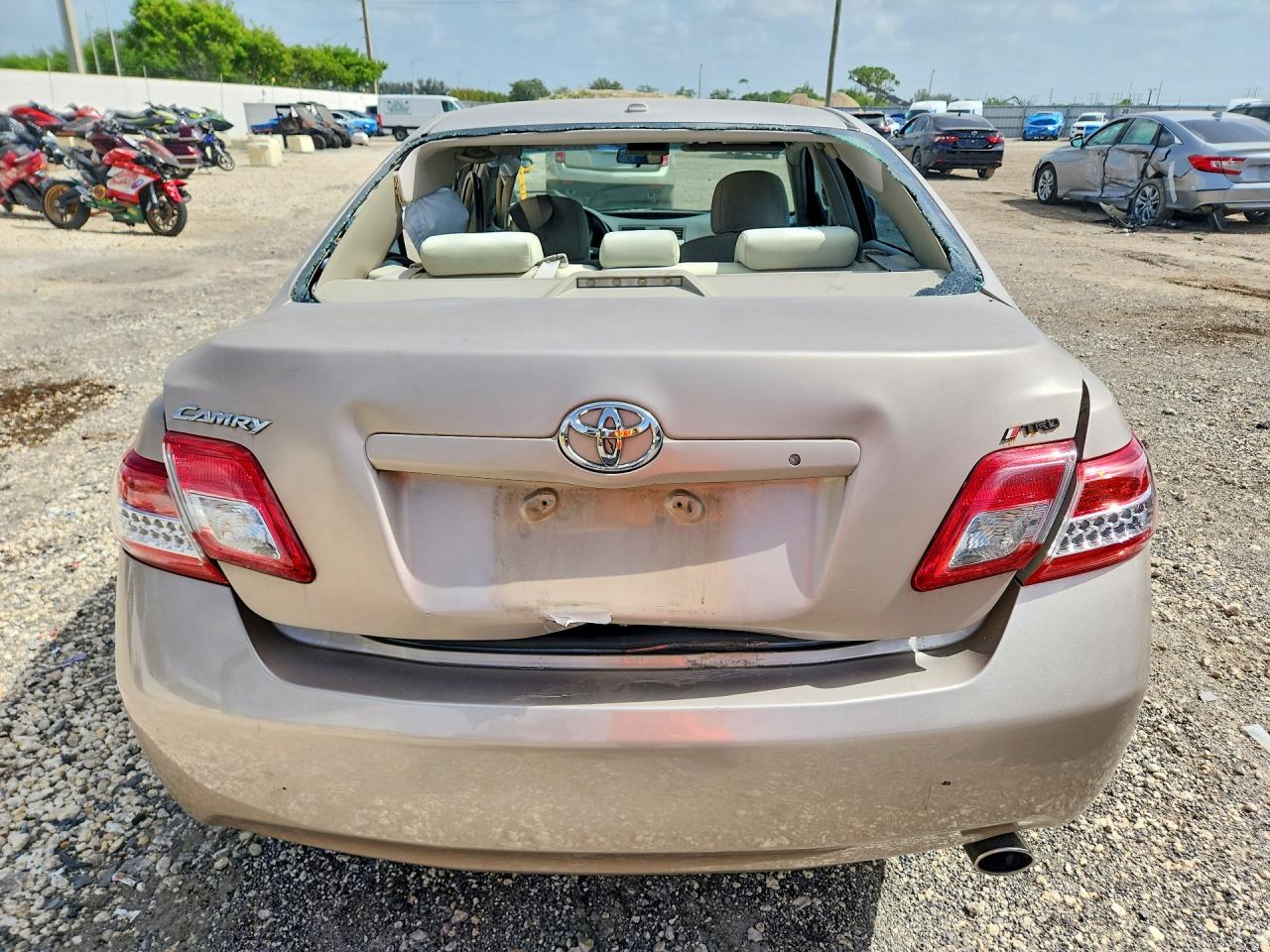 2010 TOYOTA CAMRY
