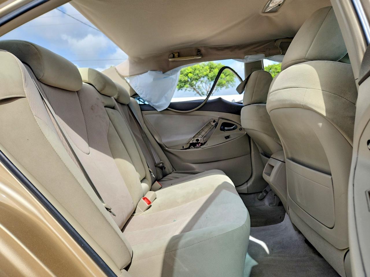 2010 TOYOTA CAMRY