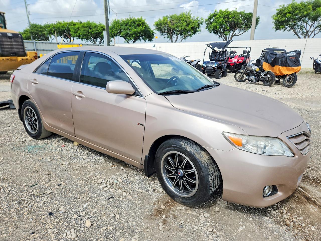 2010 TOYOTA CAMRY