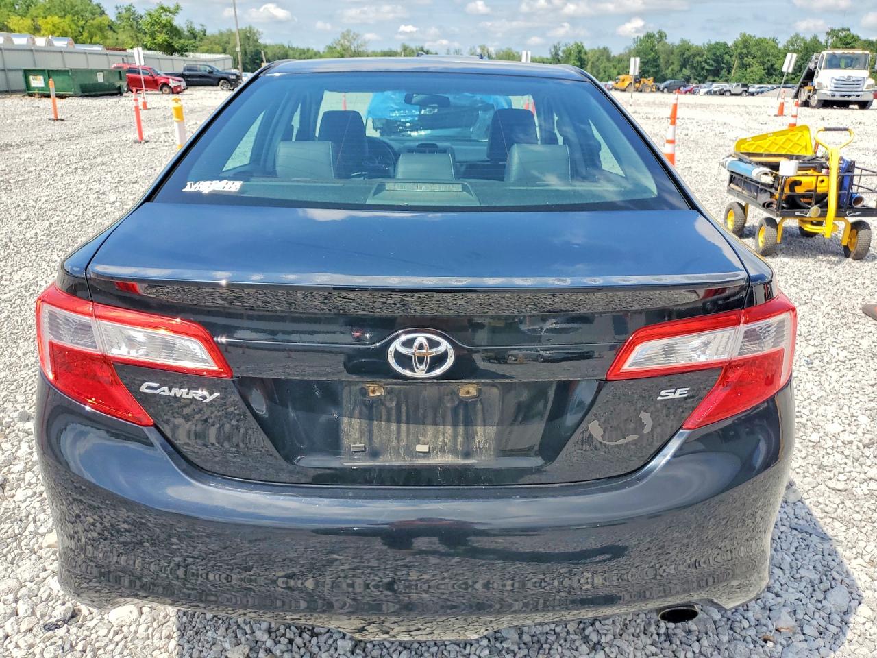 2013 TOYOTA CAMRY