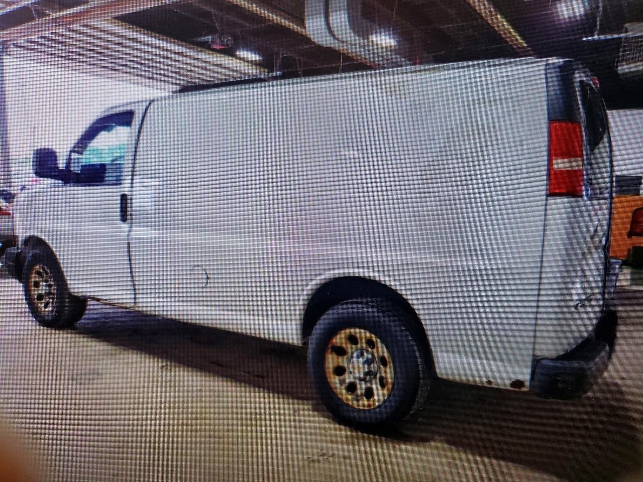 2011 CHEVROLET EXPRESS G1