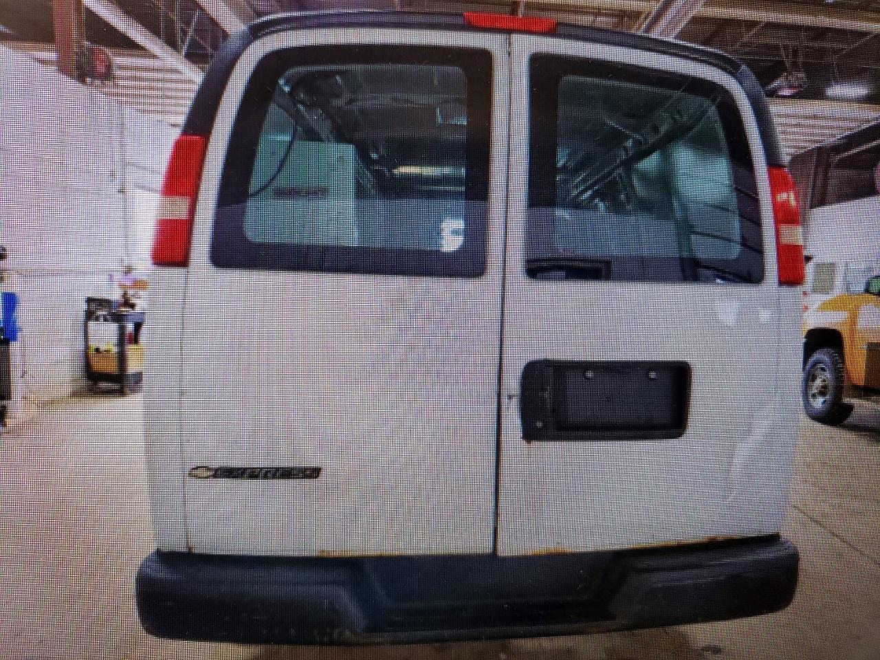 2011 CHEVROLET EXPRESS G1
