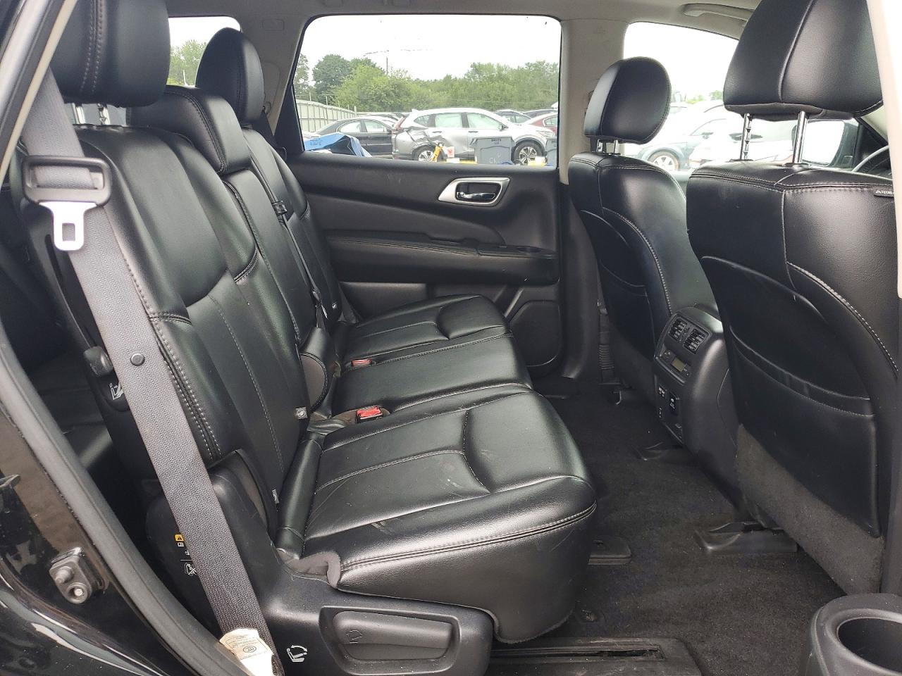 2017 NISSAN PATHFINDER