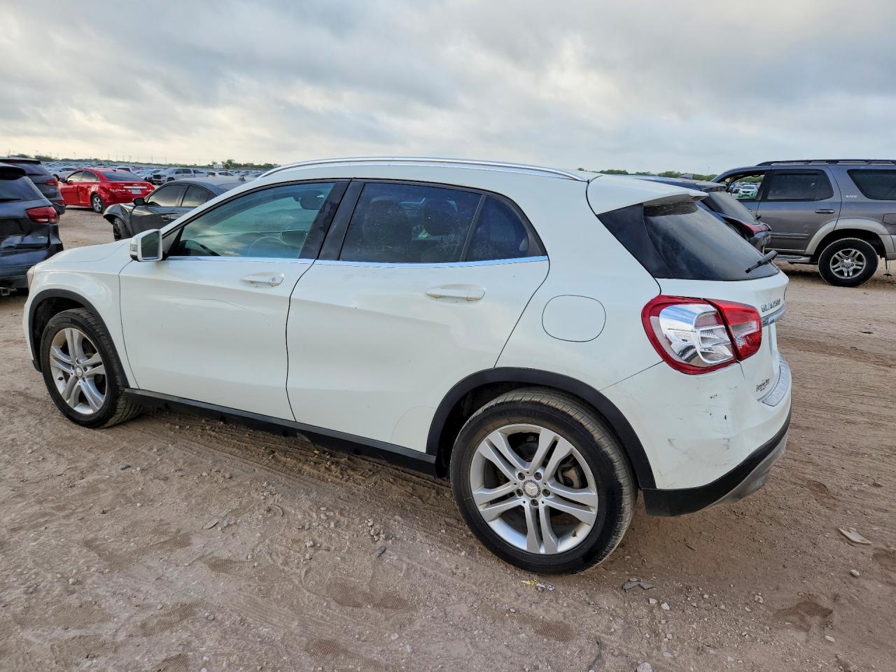2017 MERCEDES-BENZ GLA-CLASS