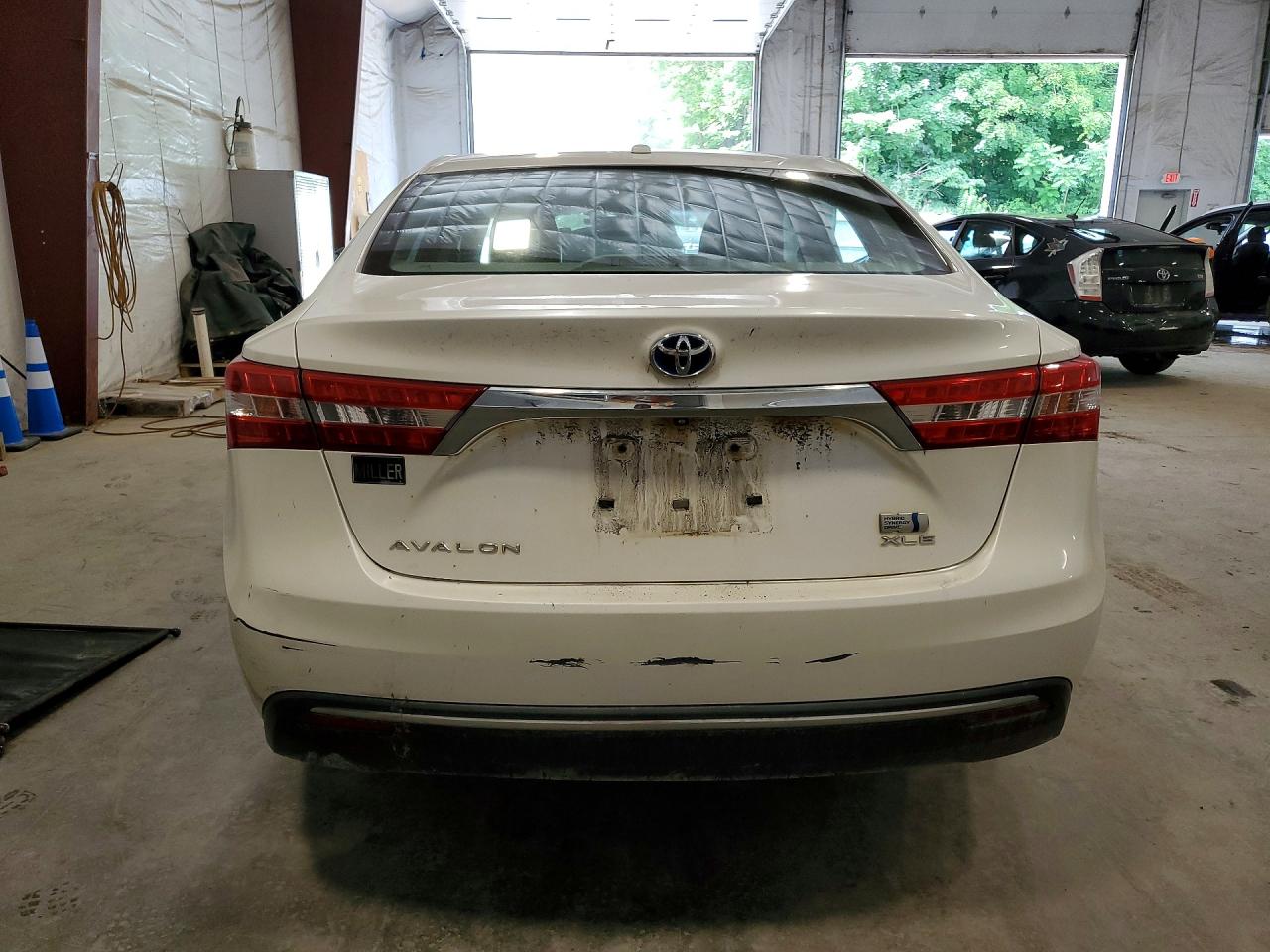 2013 TOYOTA AVALON