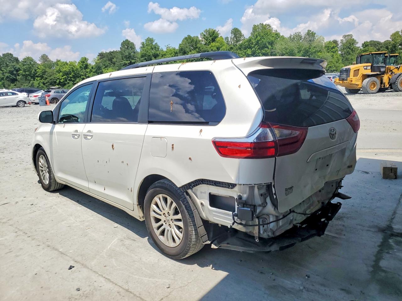 2017 TOYOTA SIENNA