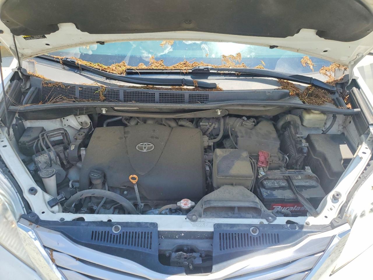 2017 TOYOTA SIENNA