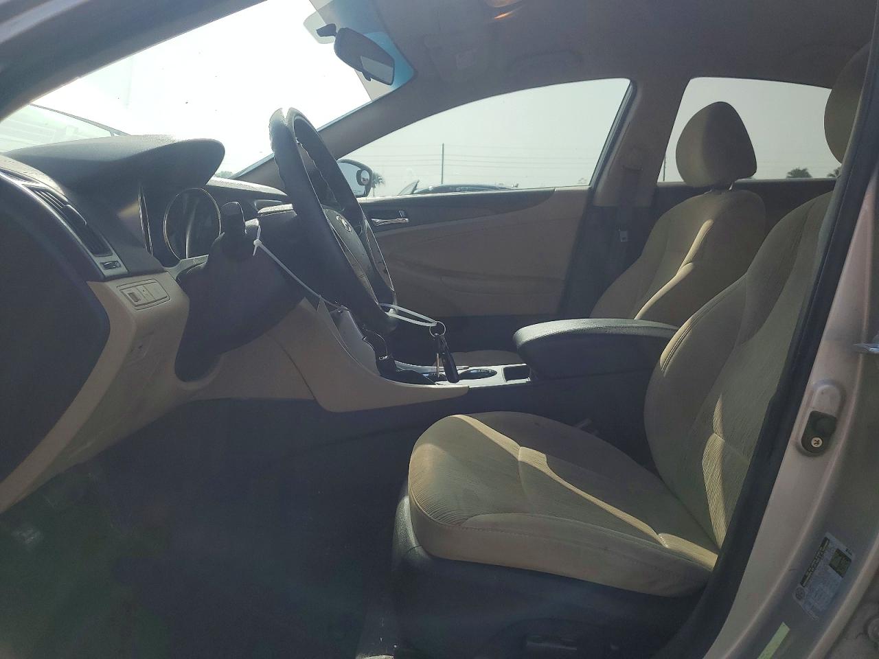 2011 HYUNDAI SONATA