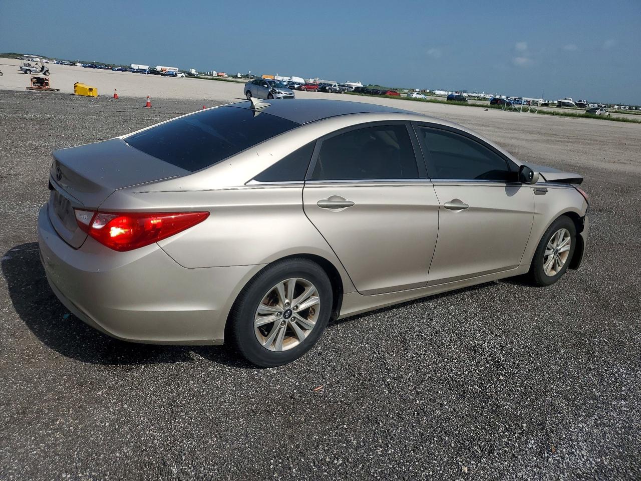 2011 HYUNDAI SONATA