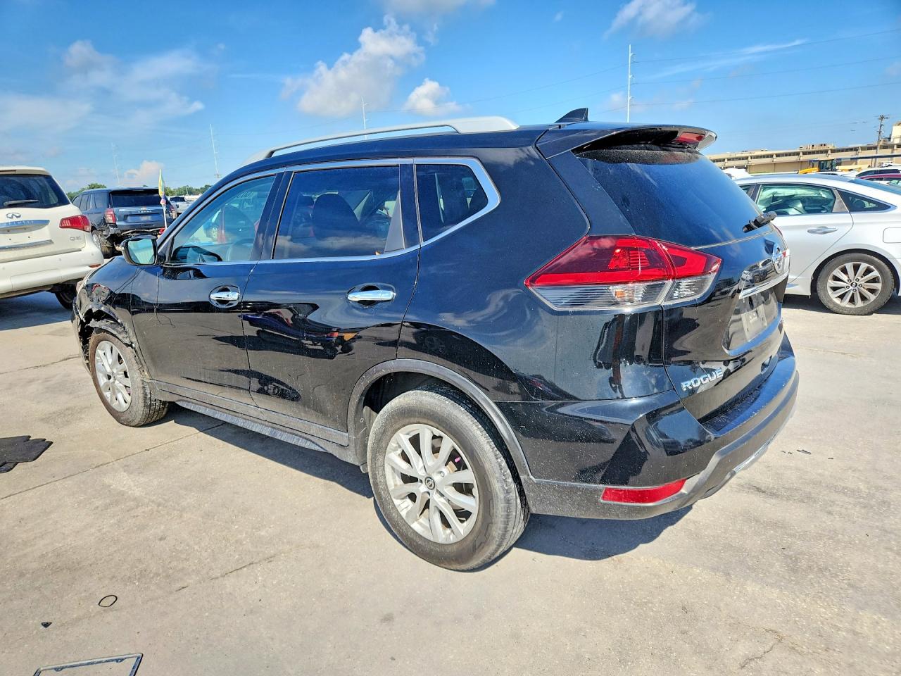 2018 NISSAN ROGUE