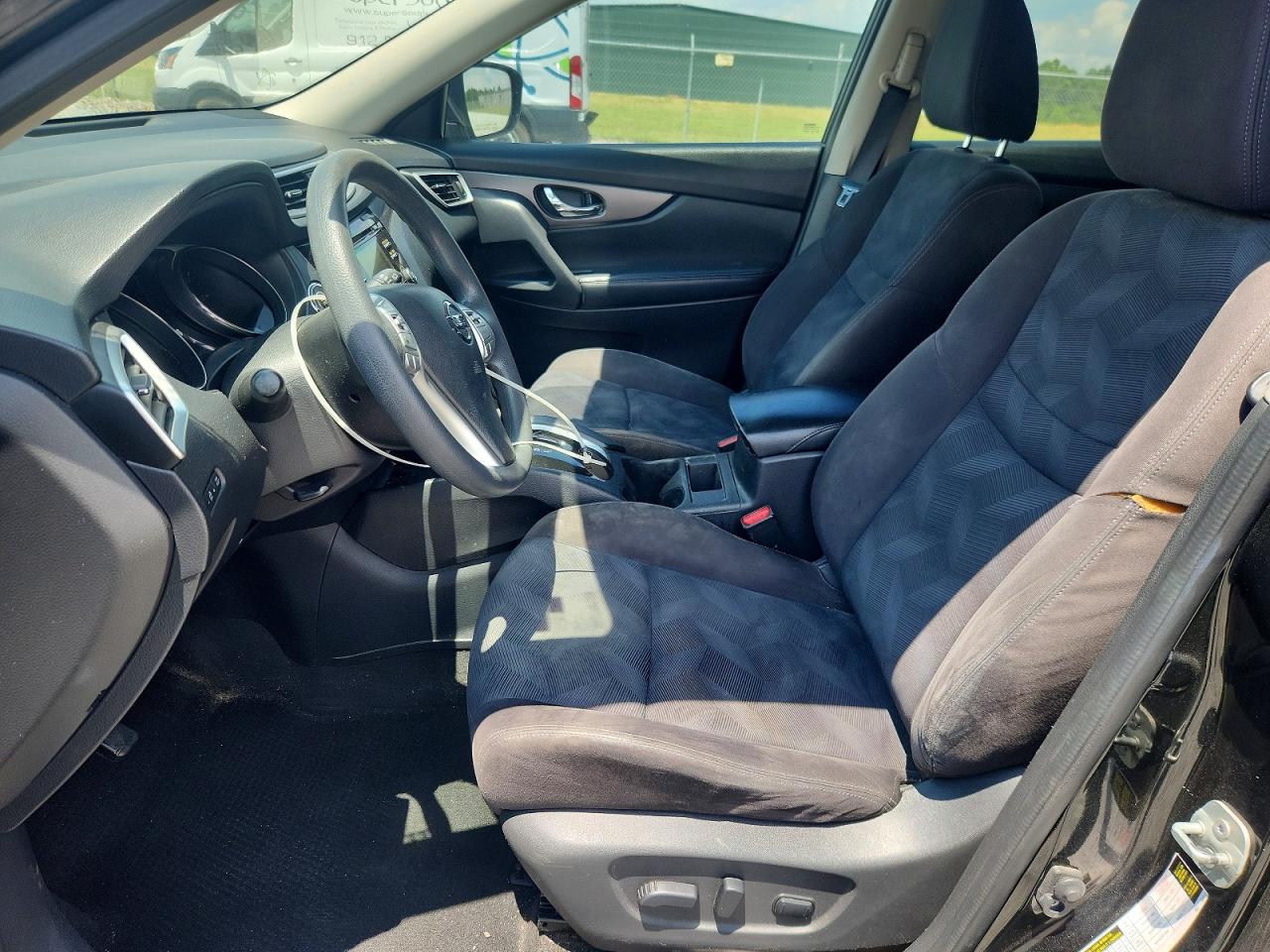 2015 NISSAN ROGUE