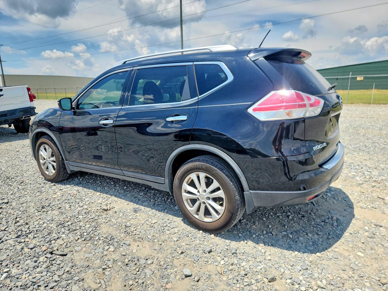 2015 NISSAN ROGUE