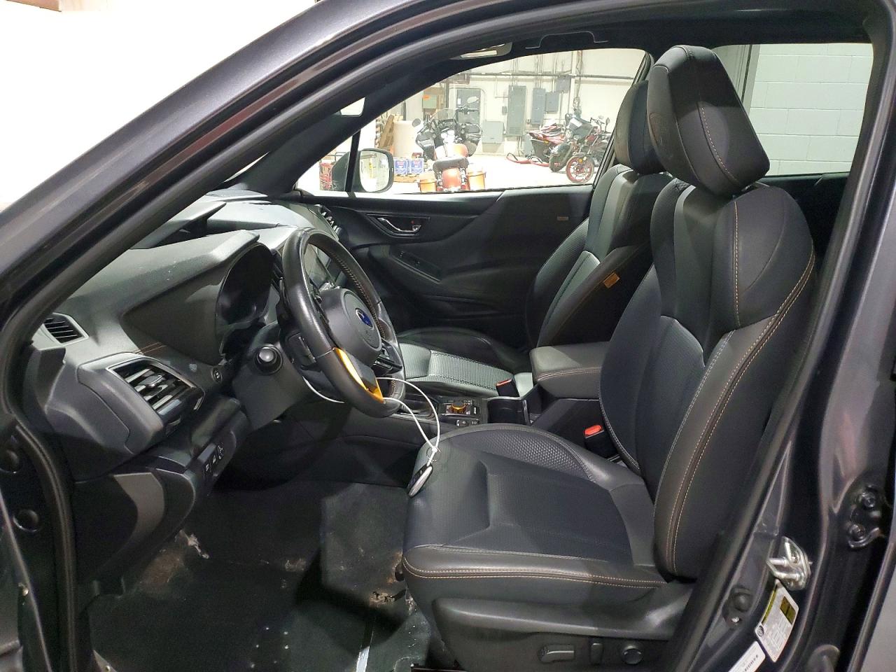 2022 SUBARU FORESTER