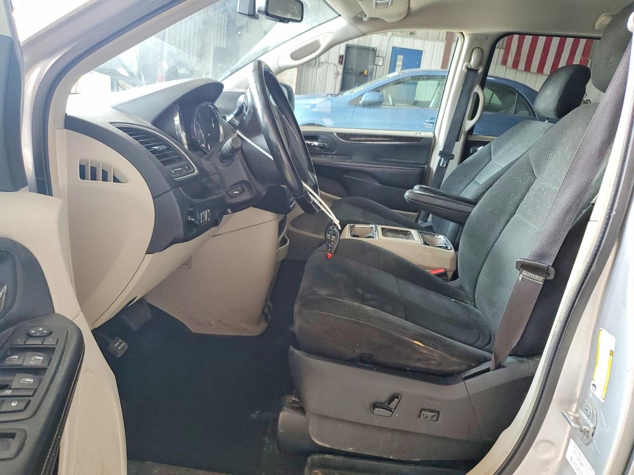 2012 CHRYSLER MINIVAN