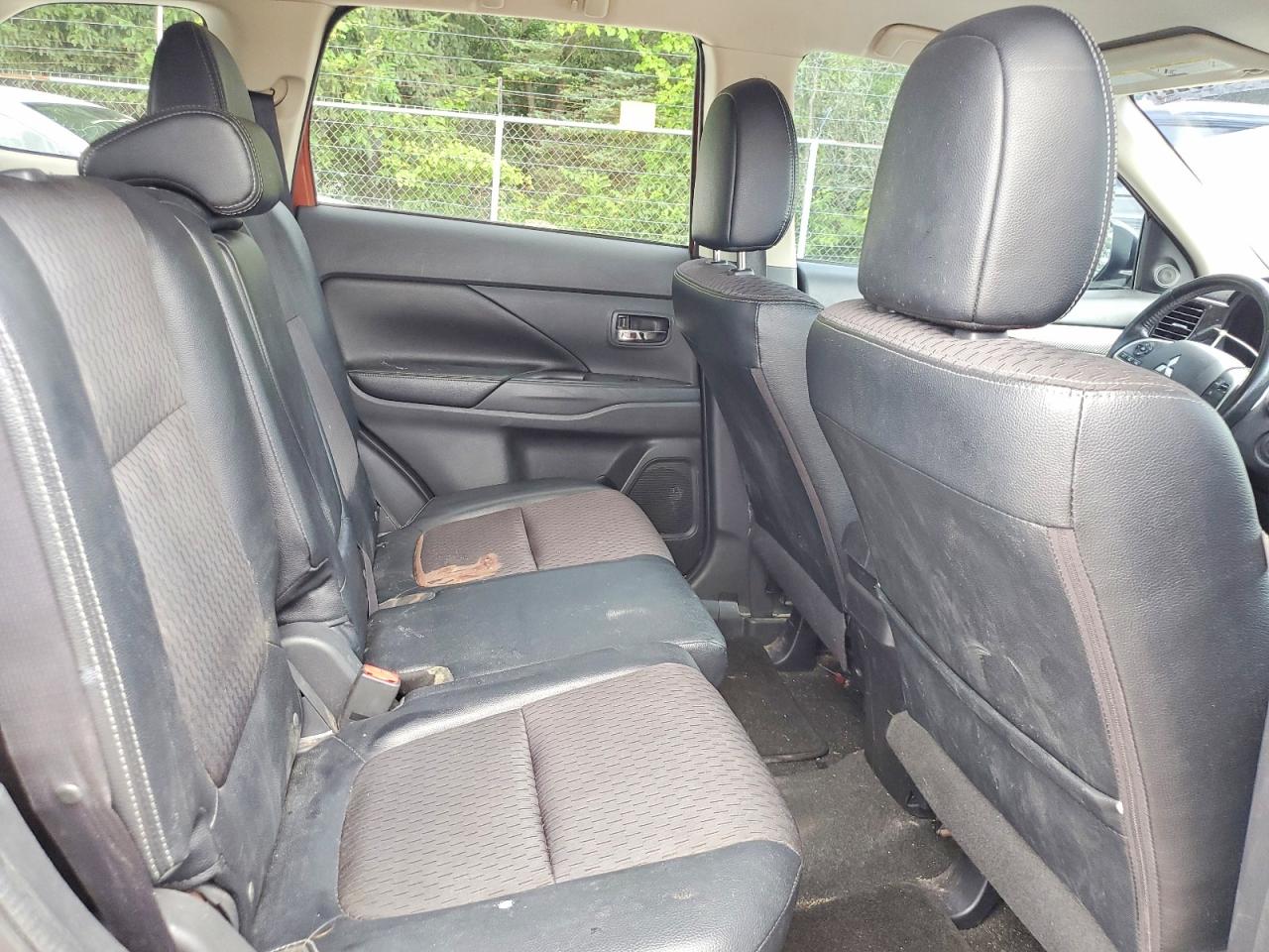 2015 MITSUBISHI OUTLANDER