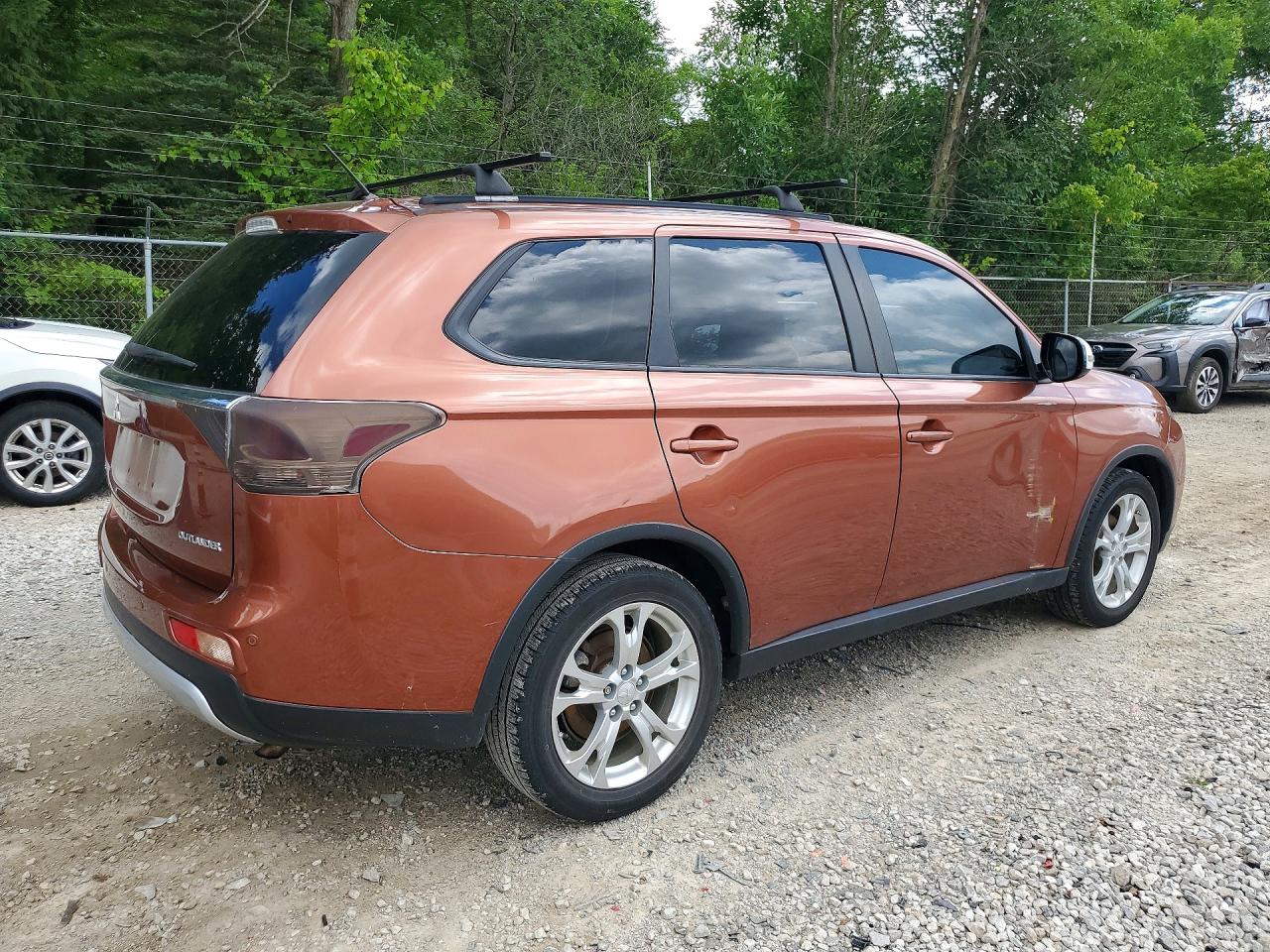 2015 MITSUBISHI OUTLANDER