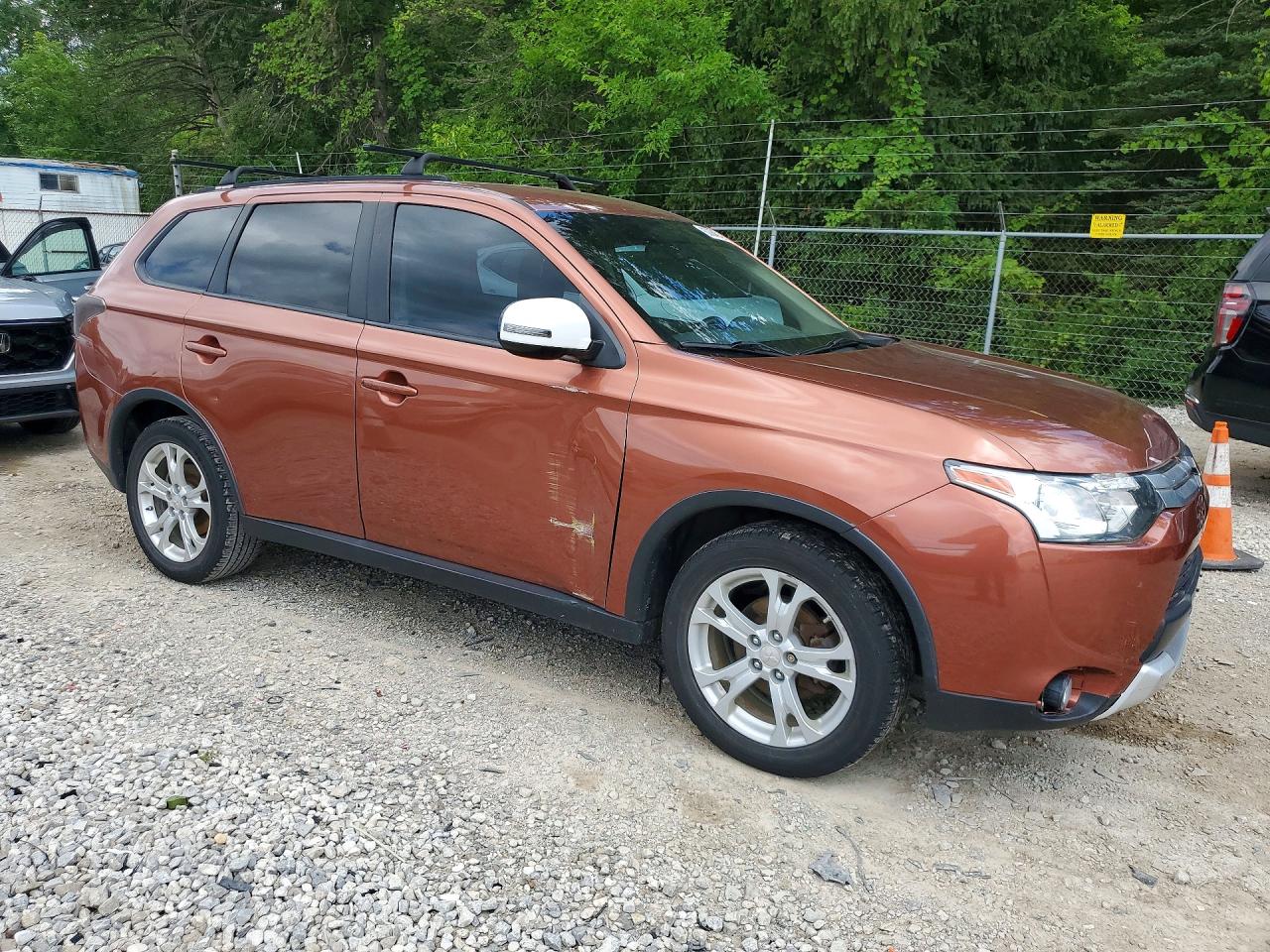 2015 MITSUBISHI OUTLANDER