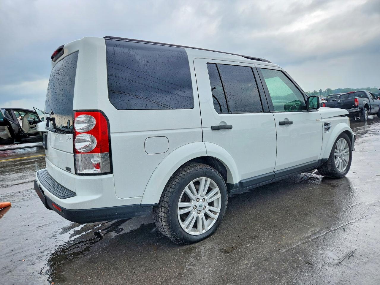 2011 L ROVER LR4