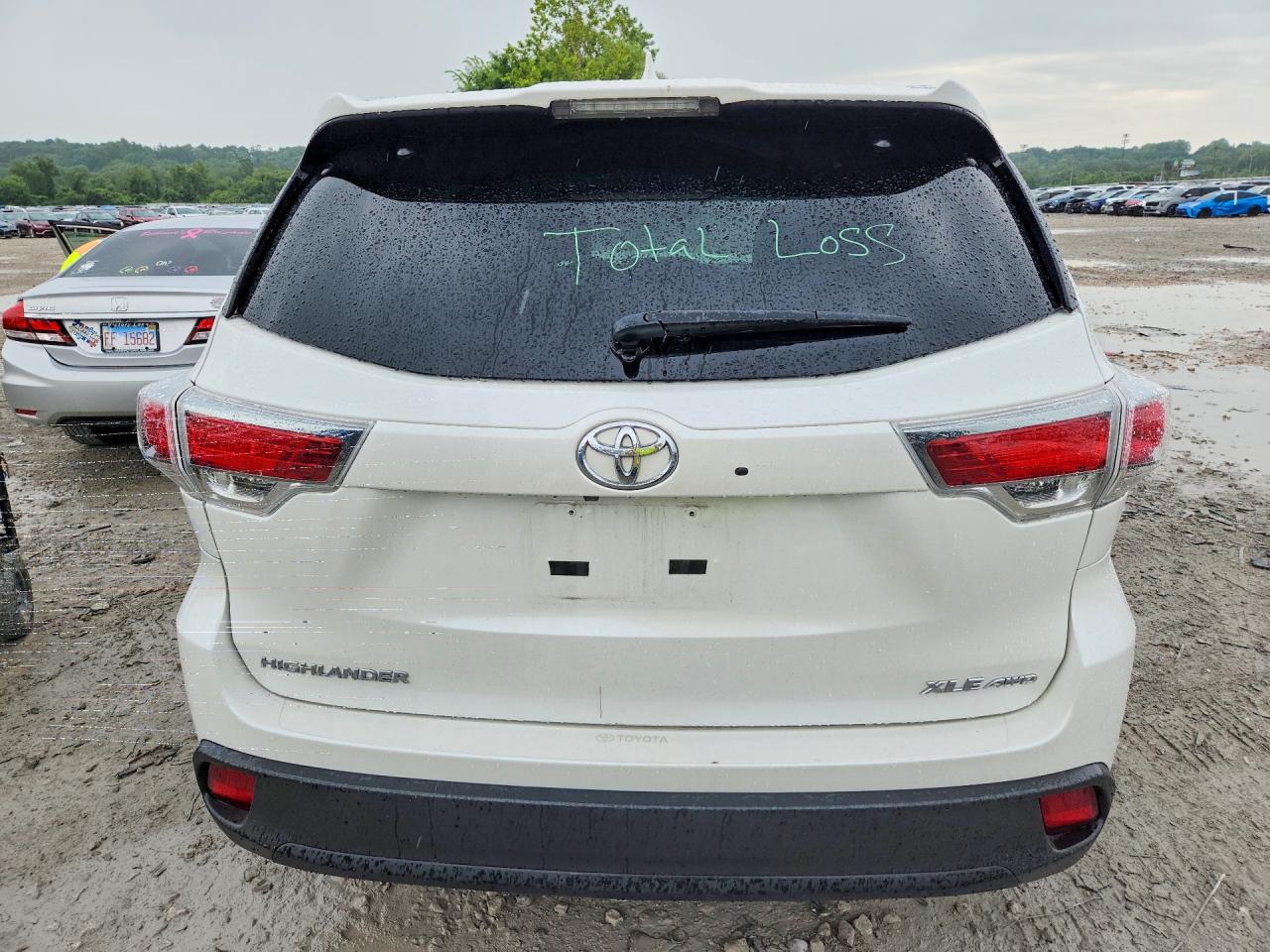 2016 TOYOTA HIGHLANDER