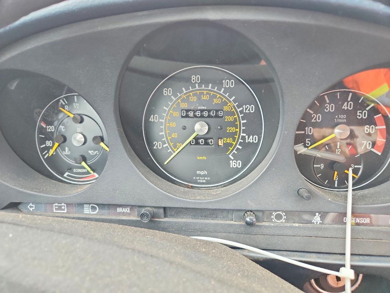 1984 MERCEDES-BENZ SL-CLASS