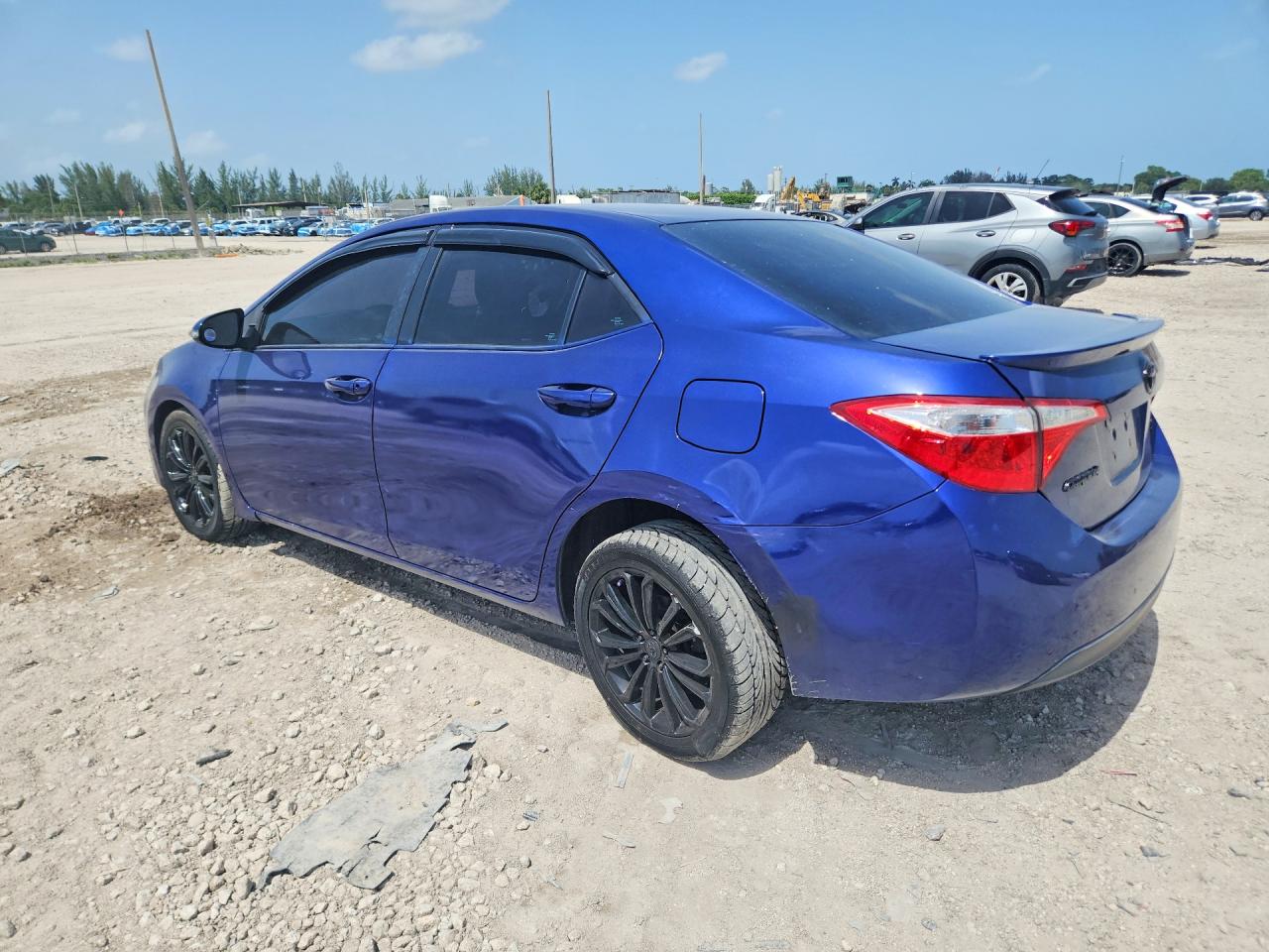 2015 TOYOTA COROLLA