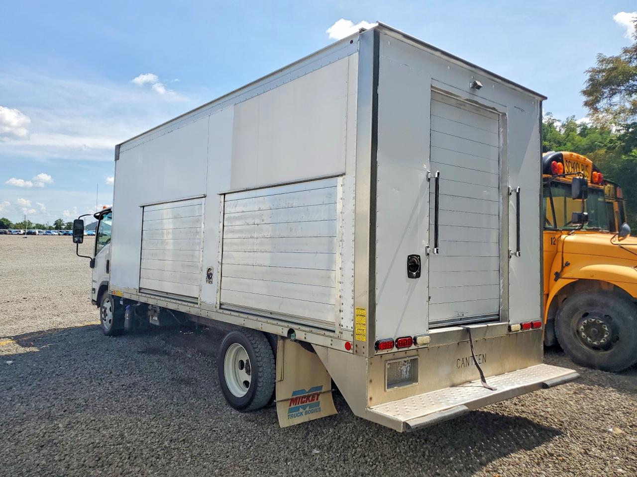 2016 ISUZU NQR