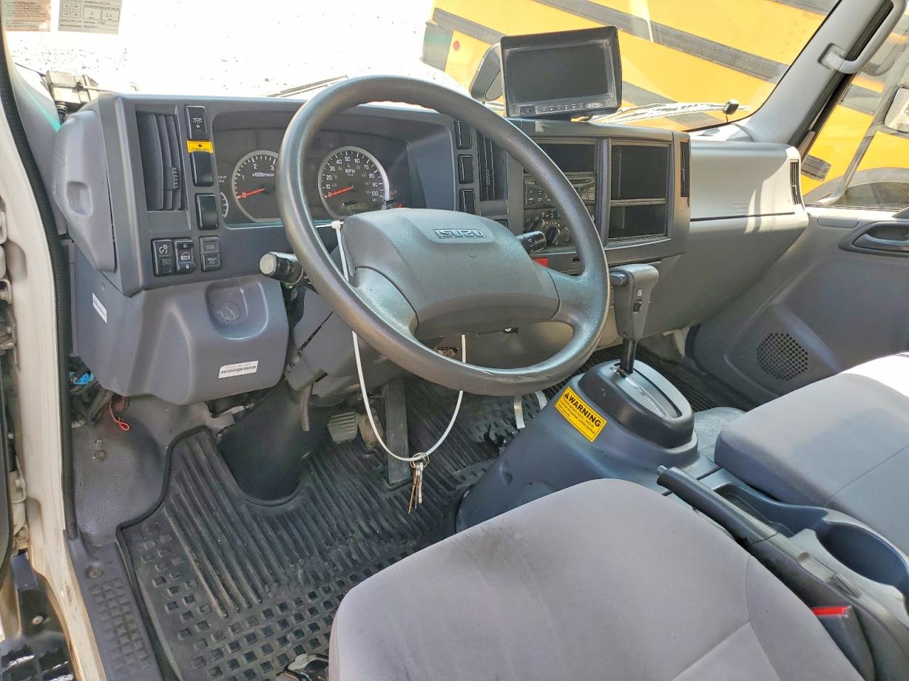 2016 ISUZU NQR