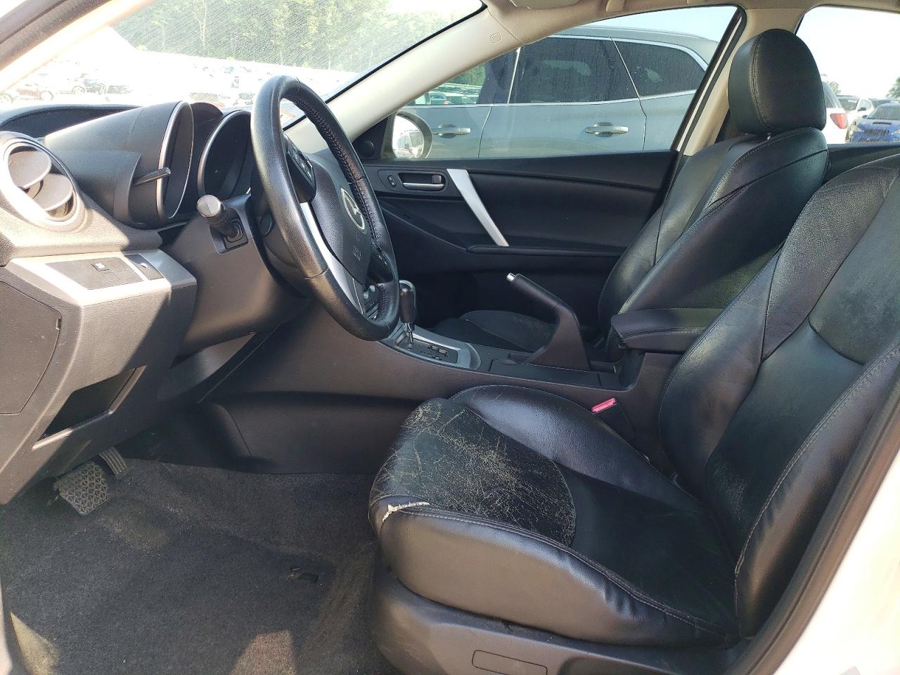 2011 MAZDA MAZDA3