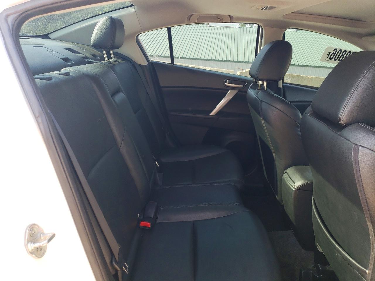 2011 MAZDA MAZDA3