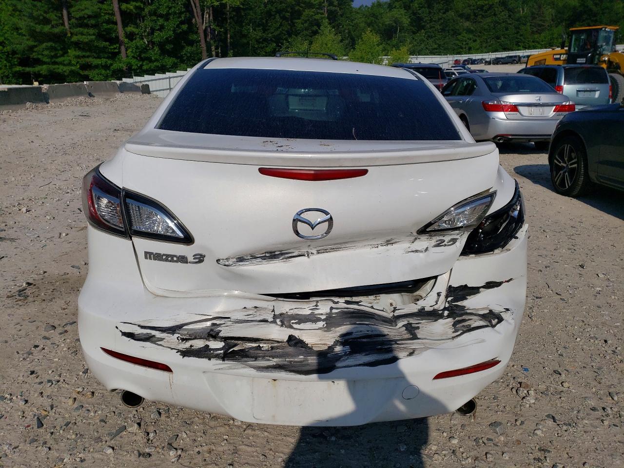 2011 MAZDA MAZDA3