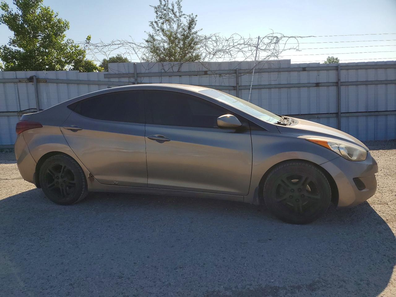 2012 HYUNDAI ELANTRA