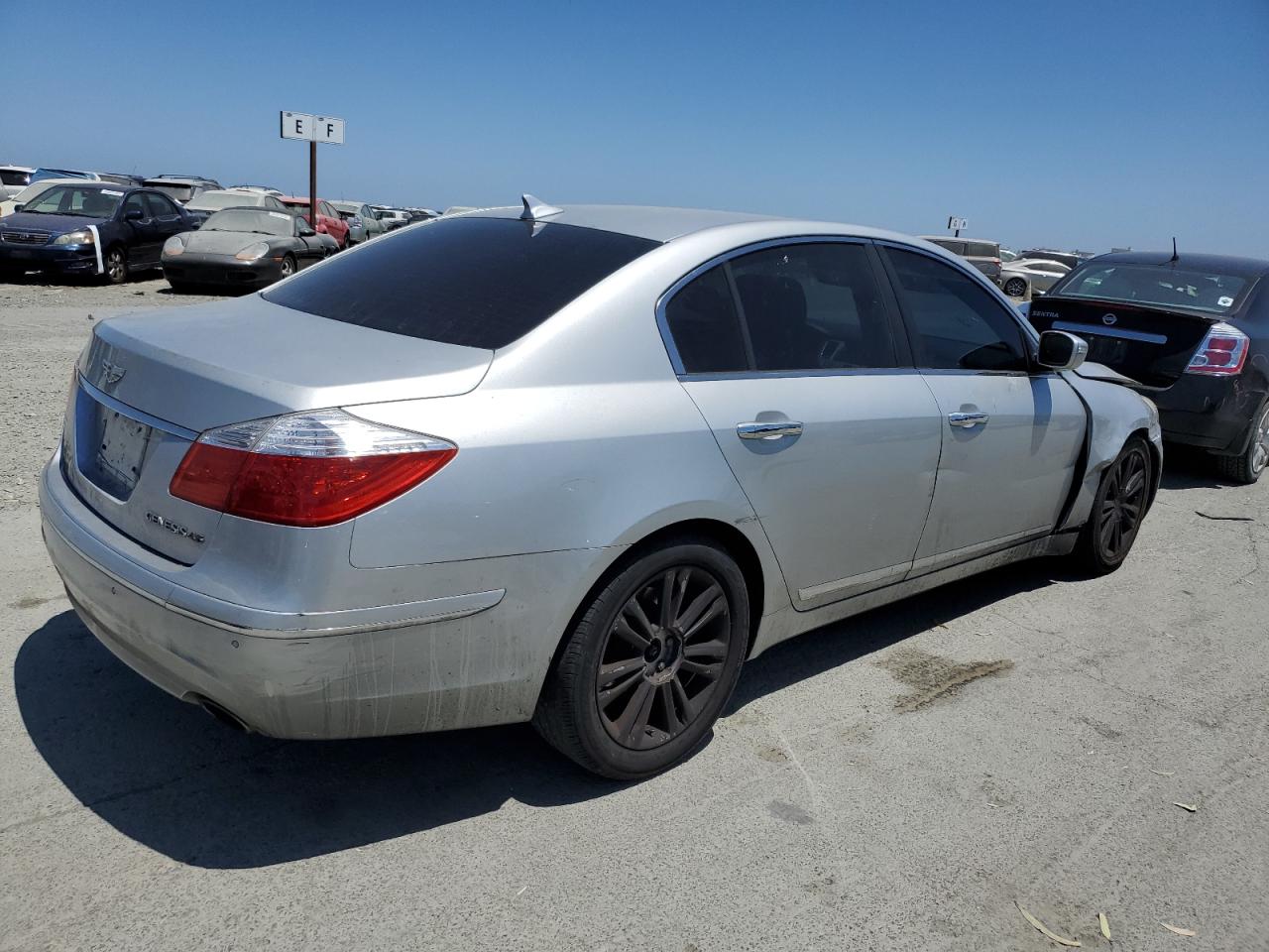 2011 HYUNDAI GENESIS