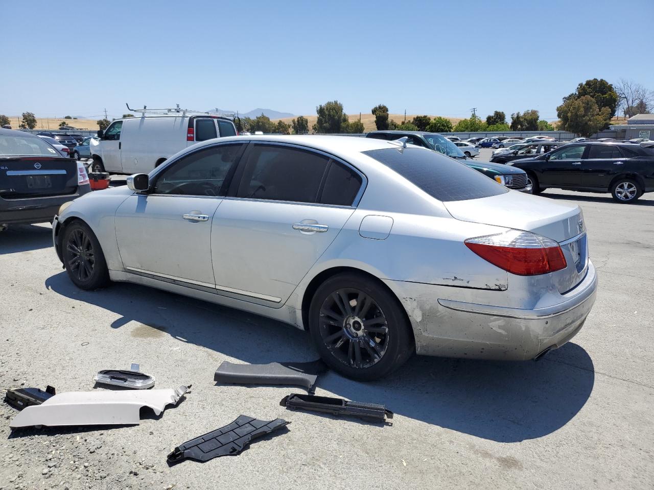 2011 HYUNDAI GENESIS